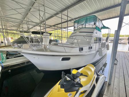 Carver 3607-AFT-CABIN-MOTORYACHT image