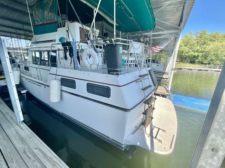 Carver 3607-AFT-CABIN-MOTORYACHT image