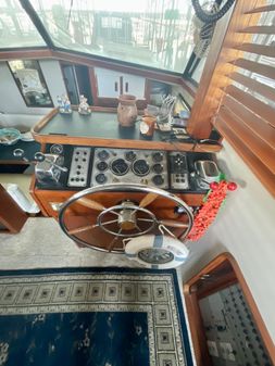 Carver 3607-AFT-CABIN-MOTORYACHT image