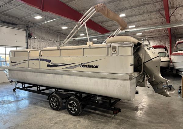 Sundancer-pontoons 243-TRITOON image