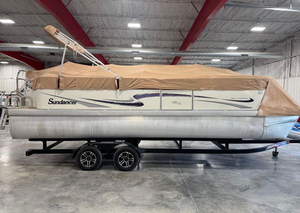 Sundancer-pontoons 243-TRITOON image