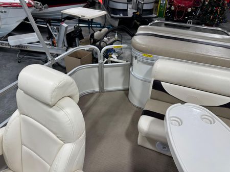 Sundancer-pontoons 243-TRITOON image