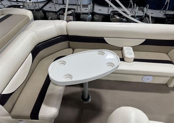 Sundancer-pontoons 243-TRITOON image