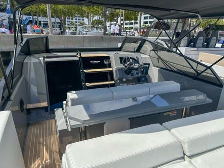 De Antonio Yachts D28 Cruiser image