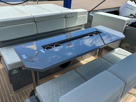 De Antonio Yachts D28 Cruiser image