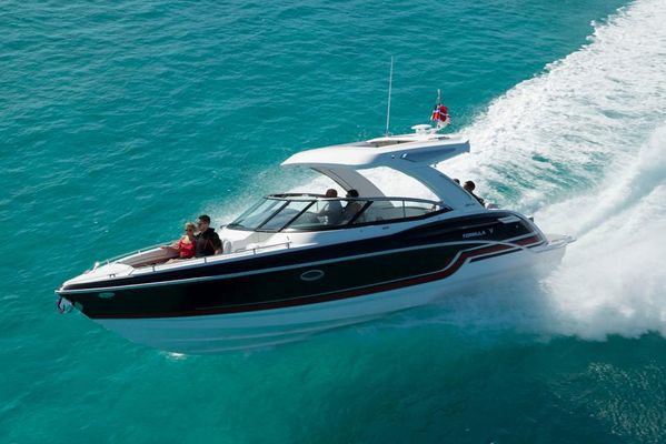 Formula 330 Crossover Bowrider I/O - main image