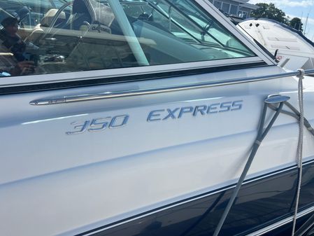 Cruisers Yachts 350 Express image