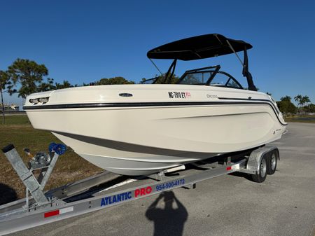 Bayliner DX2200 image