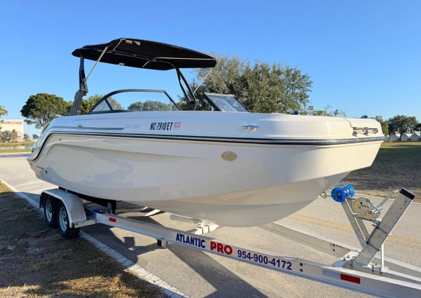 Bayliner DX2200 image