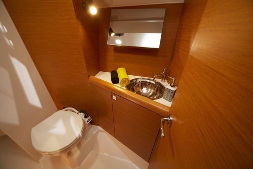 Jeanneau Sun Odyssey 349 image