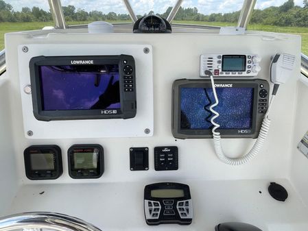 Pursuit 230-CENTER-CONSOLE image