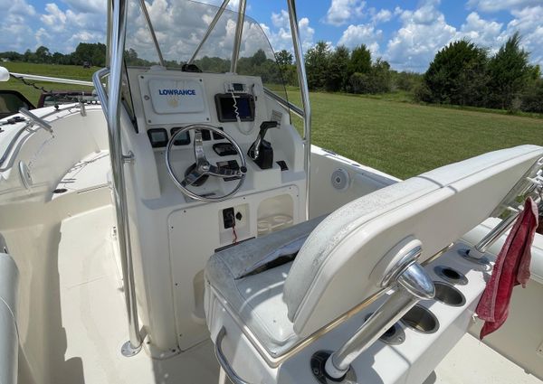 Pursuit 230-CENTER-CONSOLE image