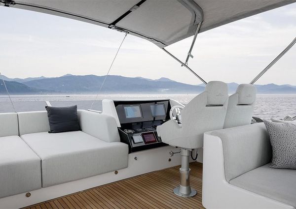 Azimut S8 image