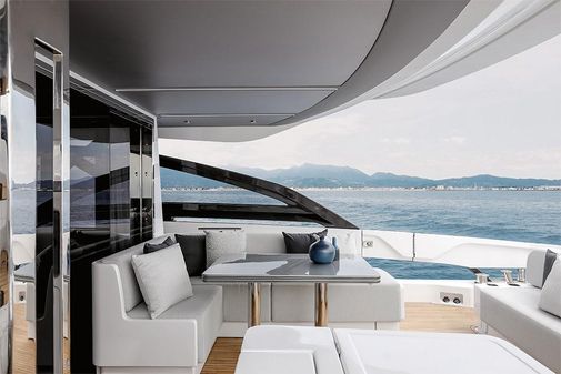 Azimut S8 image