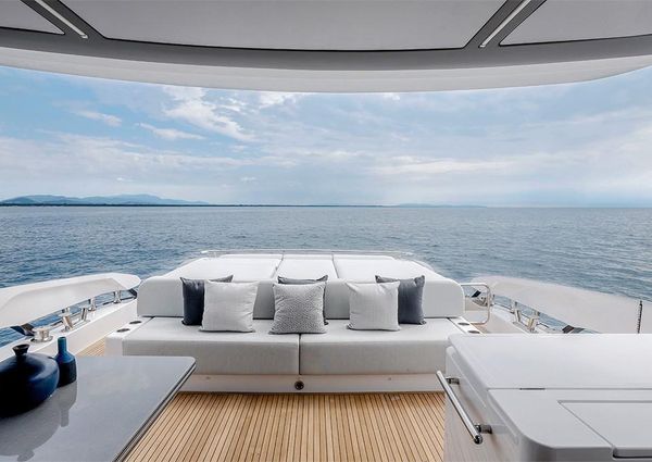 Azimut S8 image