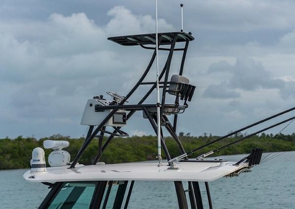 Boston Whaler 360 Outrage image