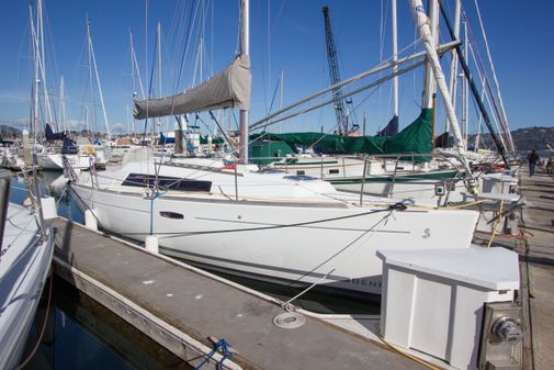 Beneteau 31 image