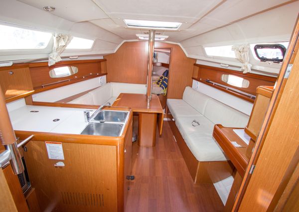 Beneteau 31 image