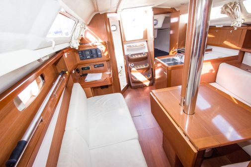 Beneteau 31 image