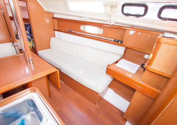 Beneteau 31 image