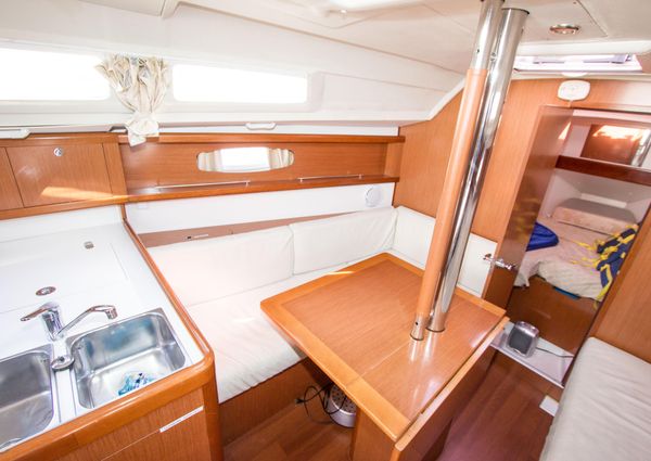 Beneteau 31 image