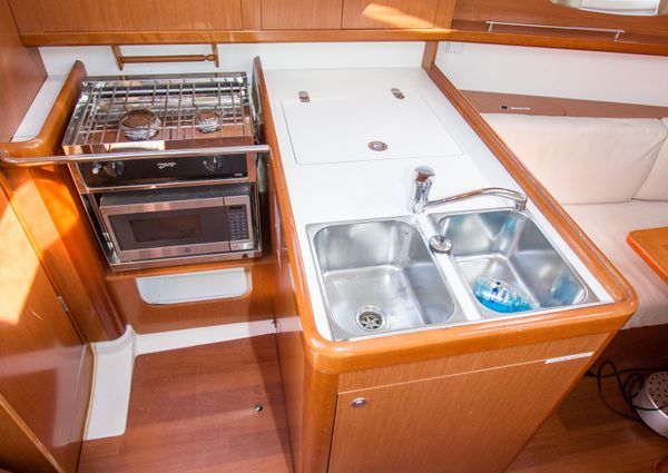 Beneteau 31 image