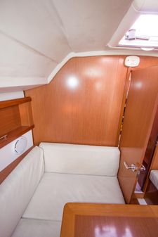 Beneteau 31 image