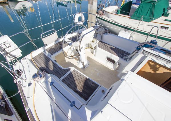 Beneteau 31 image