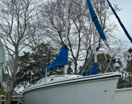 Hunter 27
