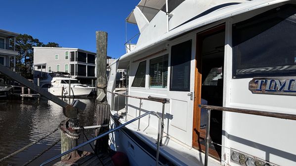 Hatteras 53 Yacht Fisherman image