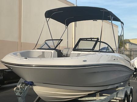 Bayliner VR5 Bowrider OB image