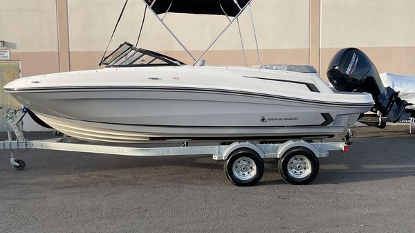Bayliner VR5 Bowrider OB