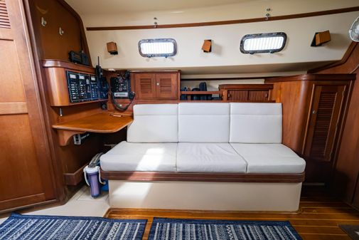 Island Packet 350 image