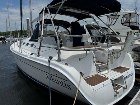 Hunter 38 image