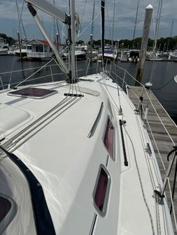 Hunter 38 image