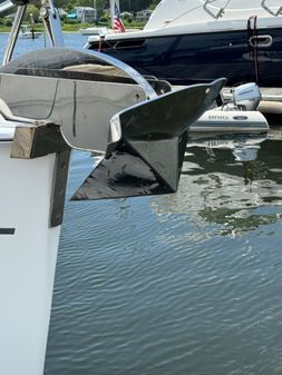 Hunter 38 image