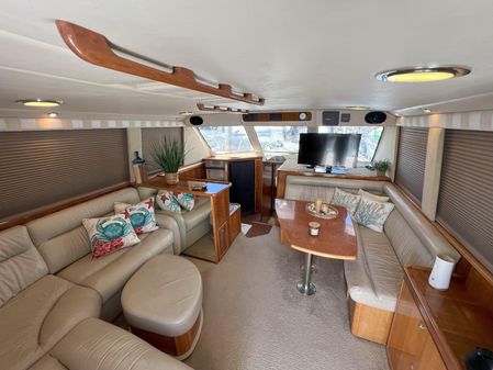 Riviera 43 Flybridge image