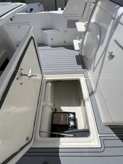 Riviera 43 Flybridge image