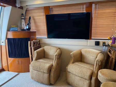 Carver 570 Voyager Pilothouse image