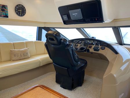 Carver 570 Voyager Pilothouse image