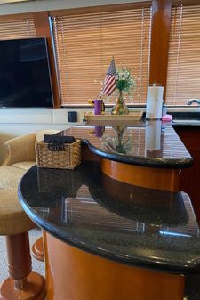 Carver 570 Voyager Pilothouse image