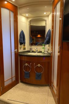 Carver 570 Voyager Pilothouse image