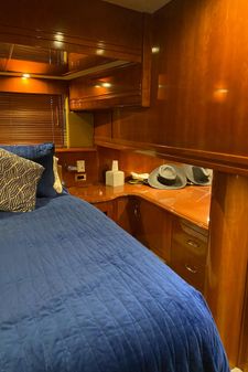 Carver 570 Voyager Pilothouse image