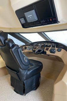 Carver 570 Voyager Pilothouse image