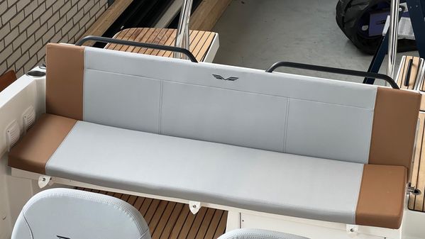 Beneteau Flyer 8 SUNdeck image