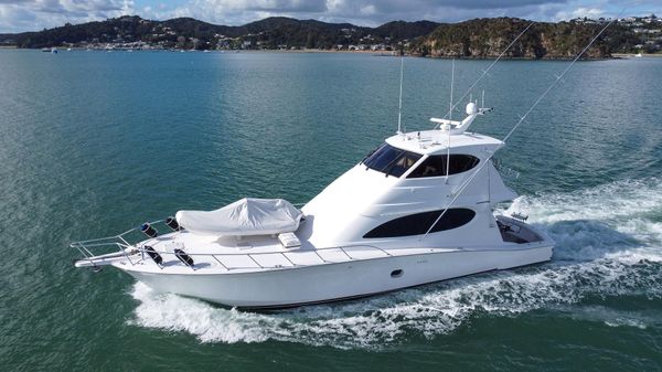 Hatteras 64 Convertible