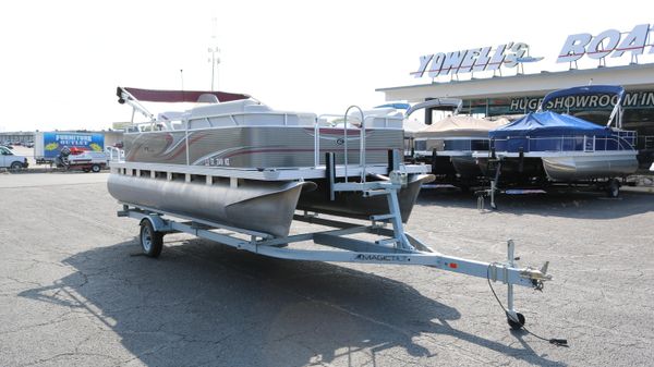 Apex Marine Edge 818 Lanai 