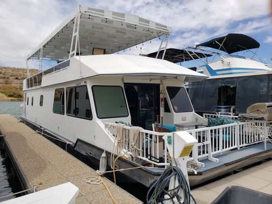 Fun Country Houseboat - main image