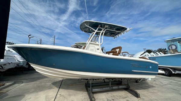 Pioneer 222 Islander