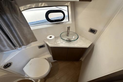 Sea Ray 400 Sundancer image